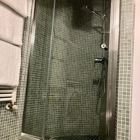 Apartament Locazione Via Fama 7 *